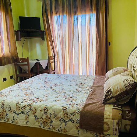 Hotel Paradise Bilisht Kültér fotó