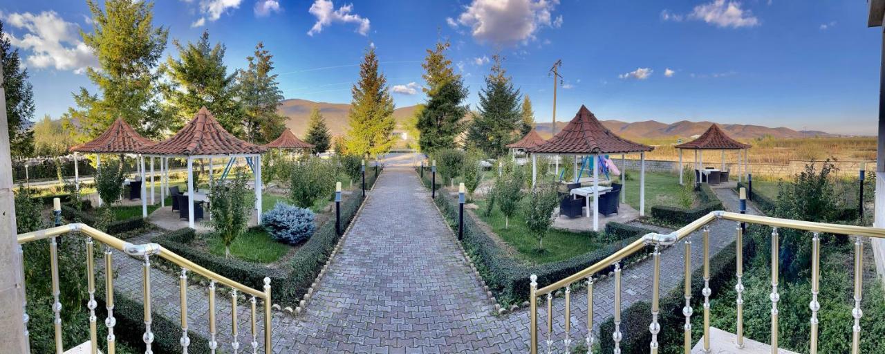 Hotel Paradise Bilisht Kültér fotó